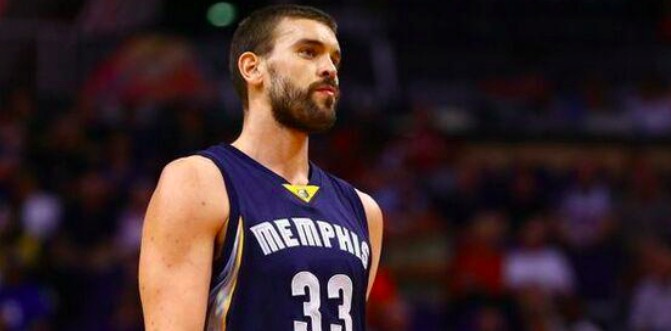 通过反复的 通过反复的